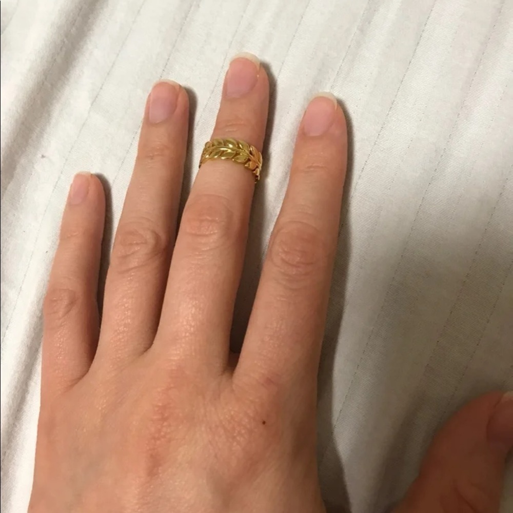 Adjustable ring
